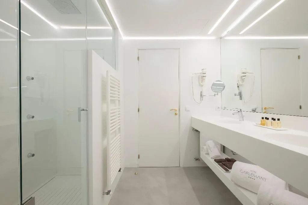 JUNIOR SUITE STANDARD Room, Carlemany, Costa Brava