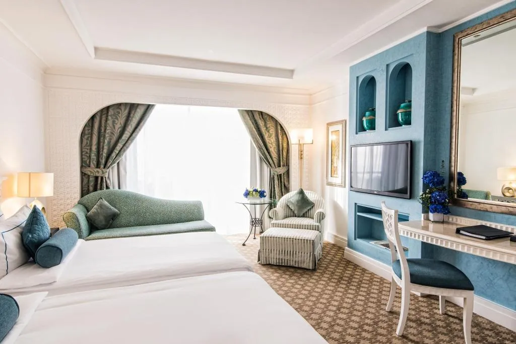 Room, Habtoor Grand Resort, Autograph Collection, Dubai