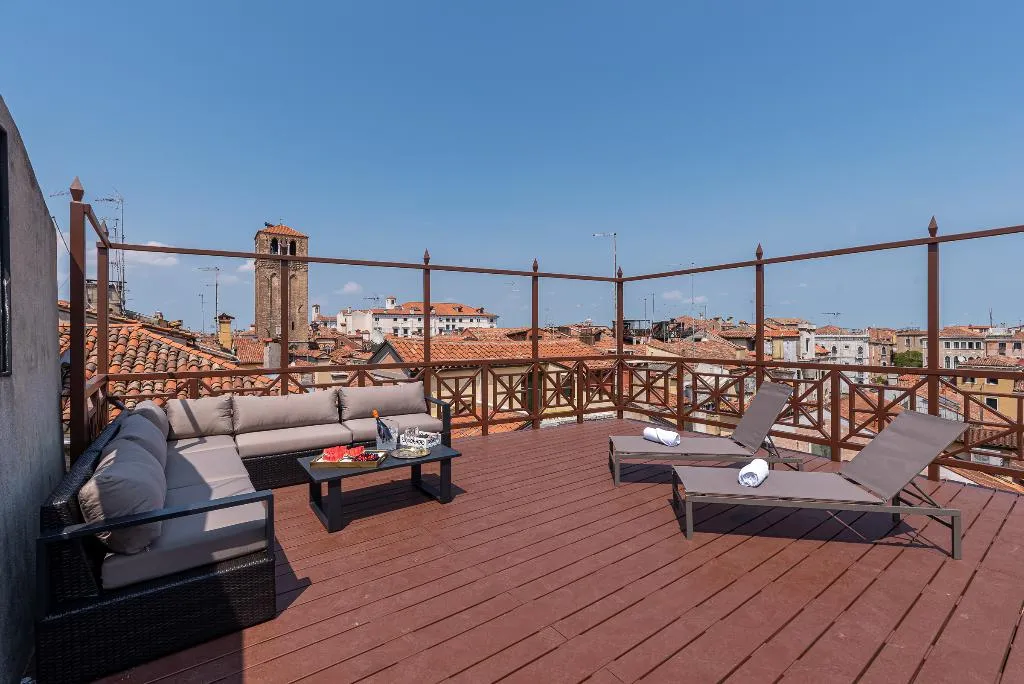 Terrace, La Finestra sulle Beccarie, Venice