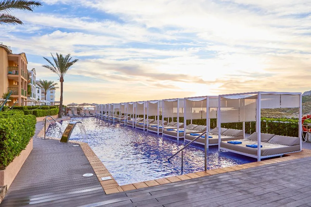 Pool, Zafiro Cala Mesquida, Majorca