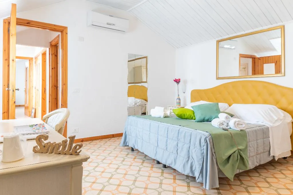 DOUBLE GARDEN VIEW Room, Albergo Diffuso Bacco Furore, Naples