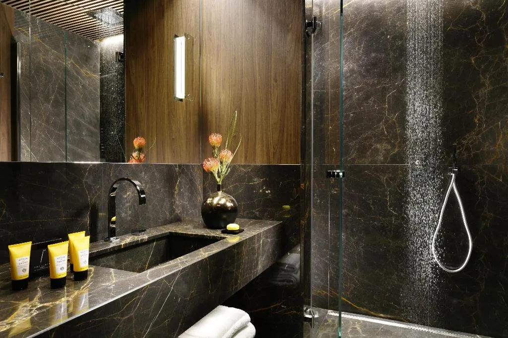 Room, The First Dolce, Rome