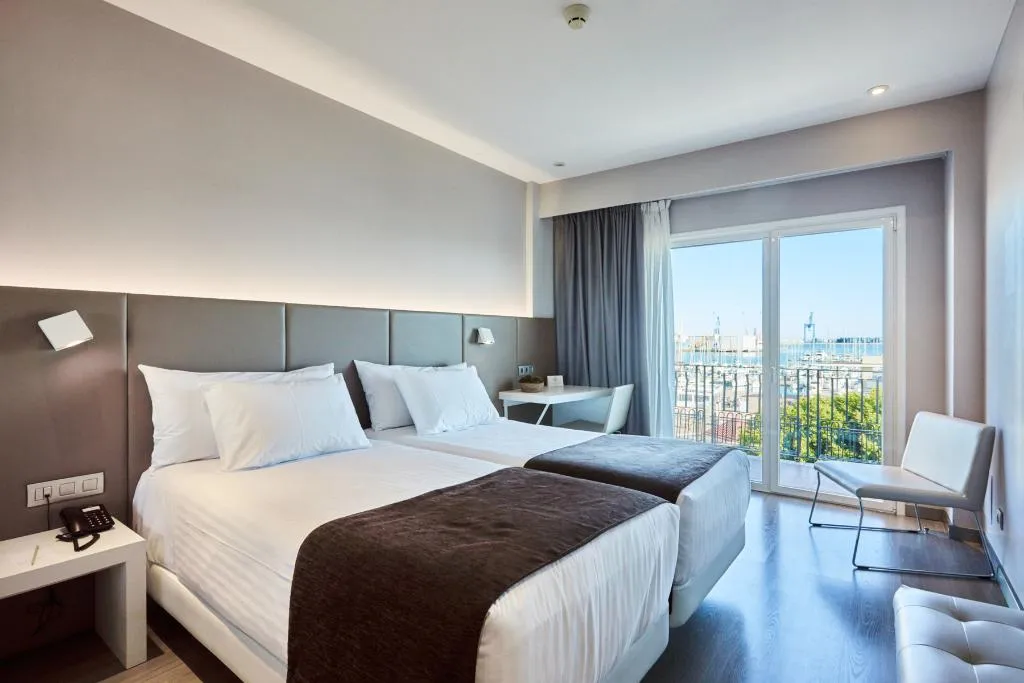 Double or Twin DELUXE Room, Silken Turcosa 3* Sup, Valencia