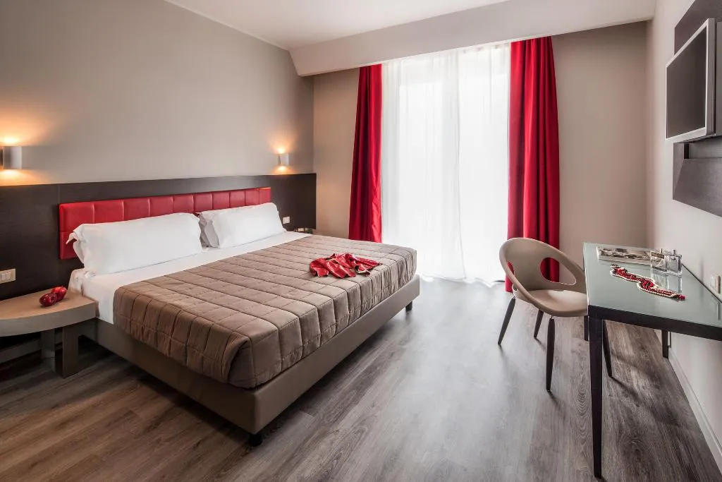 SUITE CAPACITY 4 Room, Hotel Da Vinci Milano, Milan