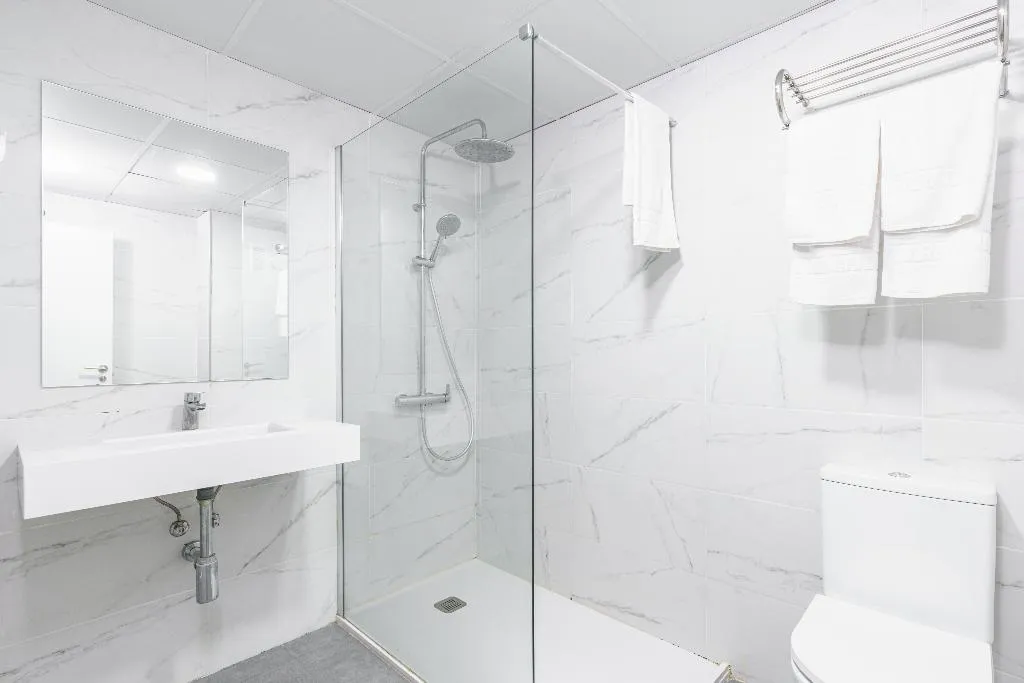 APARTMENT THREE BEDROOMS TWO BATHROOMS Room, Apartamentos Maja Beach, Costa Blanca