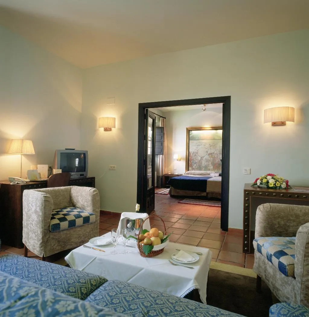 DOUBLE SUPERIOR Room, Parador de Trujillo, Madrid
