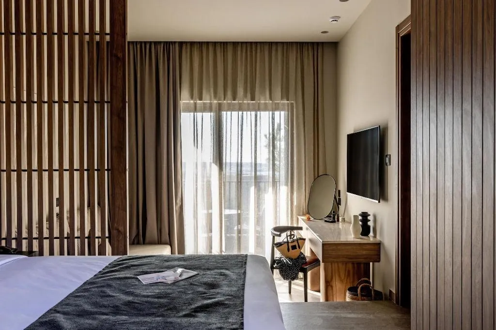Room, Elios Hill - Sun Kissed Happiness, Crete