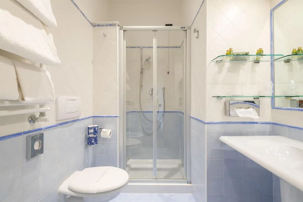 DOUBLE SUPERIOR QUEEN BED Room, Davanzati, Florence