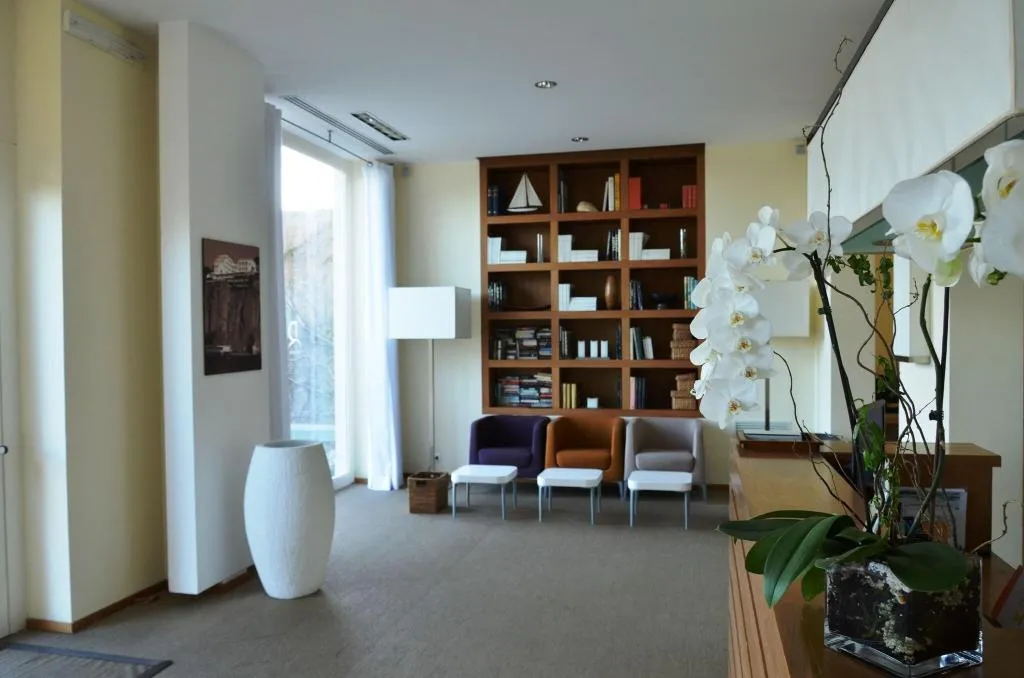Lobby, Rota Suites, Naples