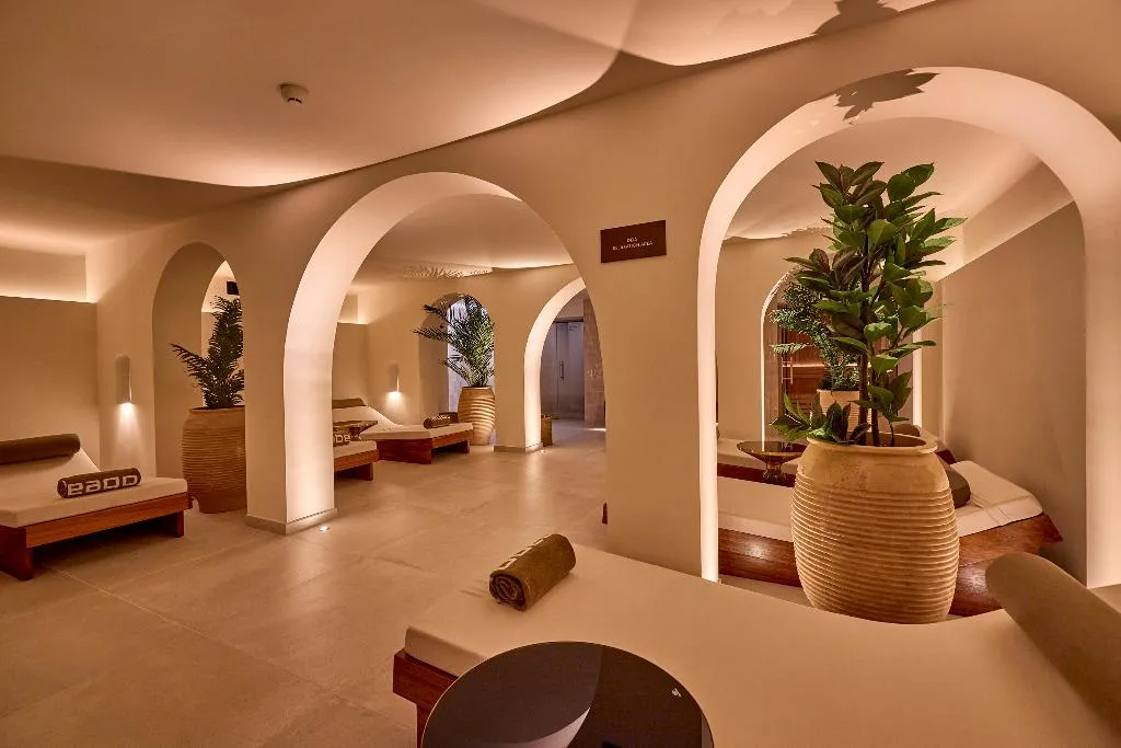Sports and Entertainment, Purobeach Resort Santa Ponsa, Majorca