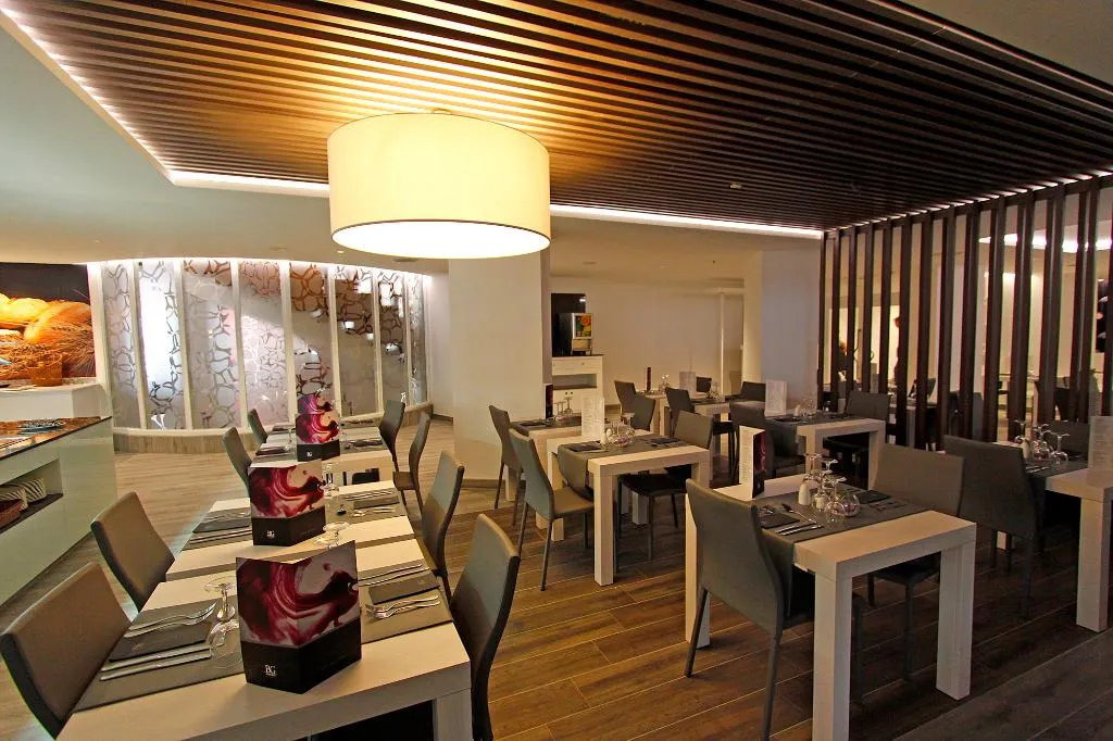 Restaurant, BG Pamplona, Majorca