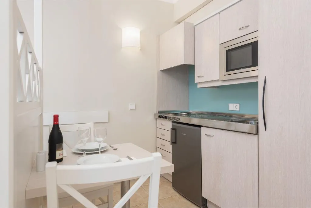 STUDIO WITH BALCONY Room, Aparthotel Can Picafort Palace, Majorca