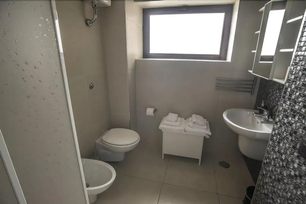 Room, B&B Locanda Mediterranea, Naples