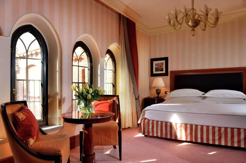 Room, Hilton Molino Stucky Venice, Venice