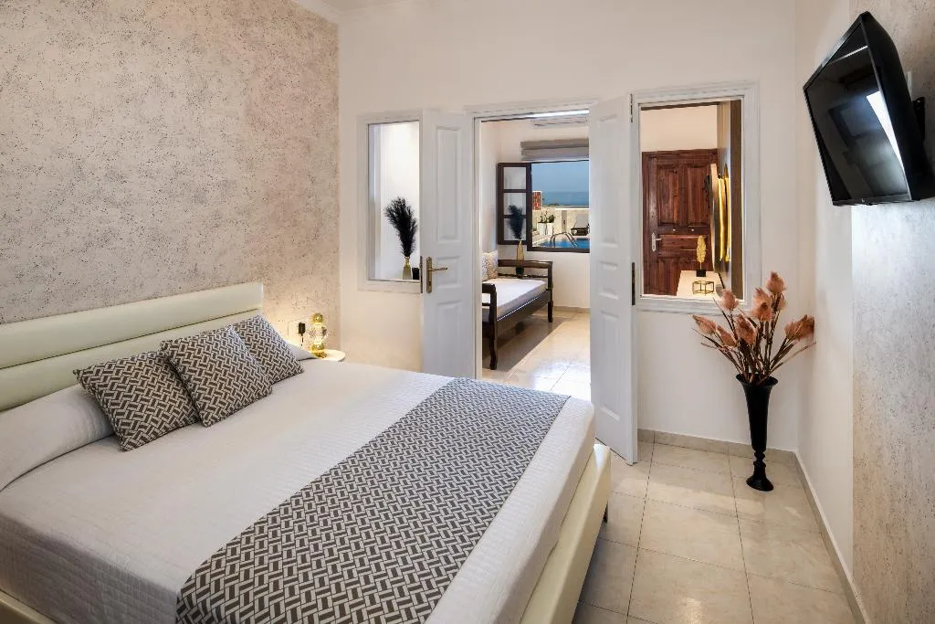 FAMILY ROOM STANDARD Room, Astir Thira Hotel, Santorini