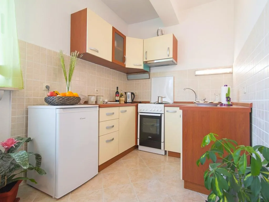 APARTMENT CAPACITY 4 Room, Apartments Iskra, Split