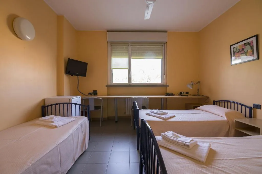 Room, La Cordata Accommodation - Zumbini 6, Milan