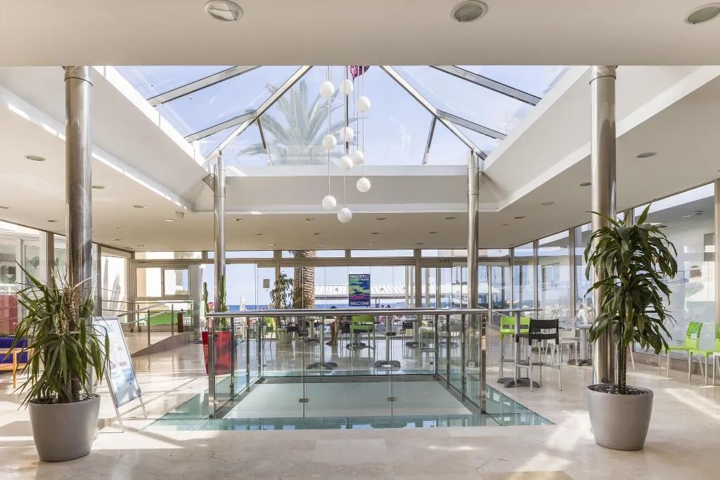 Lobby, Jet, Ibiza