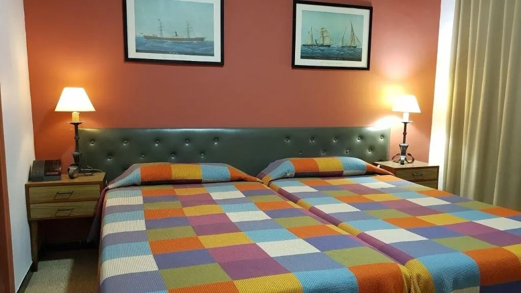 Room, Hostal Residencia Catalina, Costa Brava