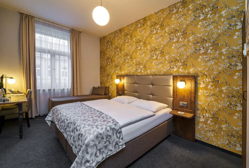 Room, EA Hotel Victoria, Prague