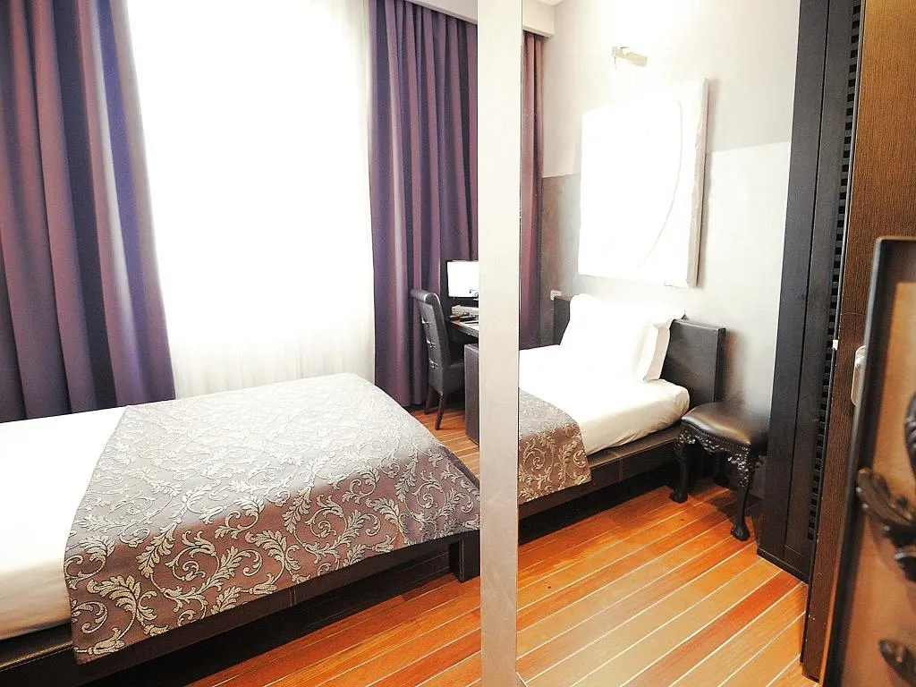 SINGLE SUPERIOR Room, Borghese Palace Art Hotel, Florence