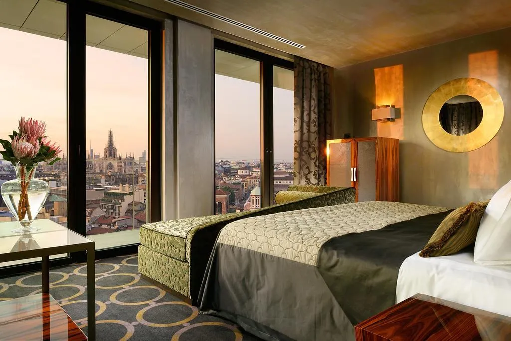 SUITE CAPACITY 3 Room, Uptown Palace, Milan
