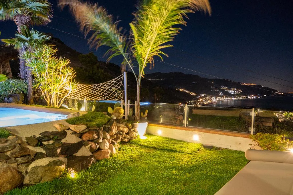 VILLA CAPACITY 8 Room, Villa Zagara Garden, Taormina