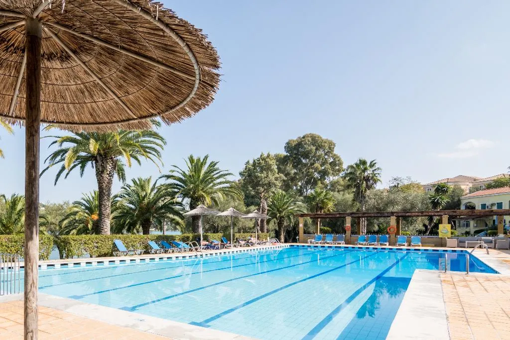 Pool, Helion Resort, Corfu