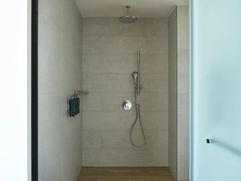 DOUBLE Accessible KING SIZE BED Room, Hilton Garden Inn Chania City, Crete