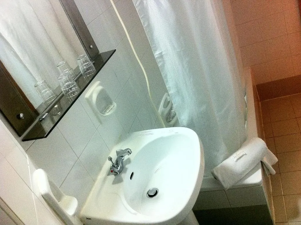 DOUBLE SINGLE USE STANDARD Room, Sliema Marina Hotel, Malta