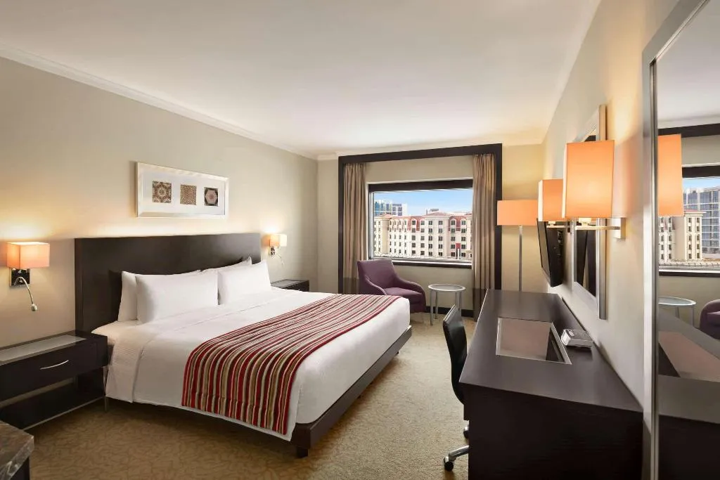 DOUBLE DELUXE Room, Ramada Plaza by Wyndham Dubai Deira, Dubai