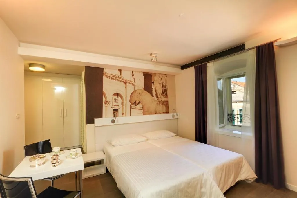 Room, La Porta Luxury Rooms, Split