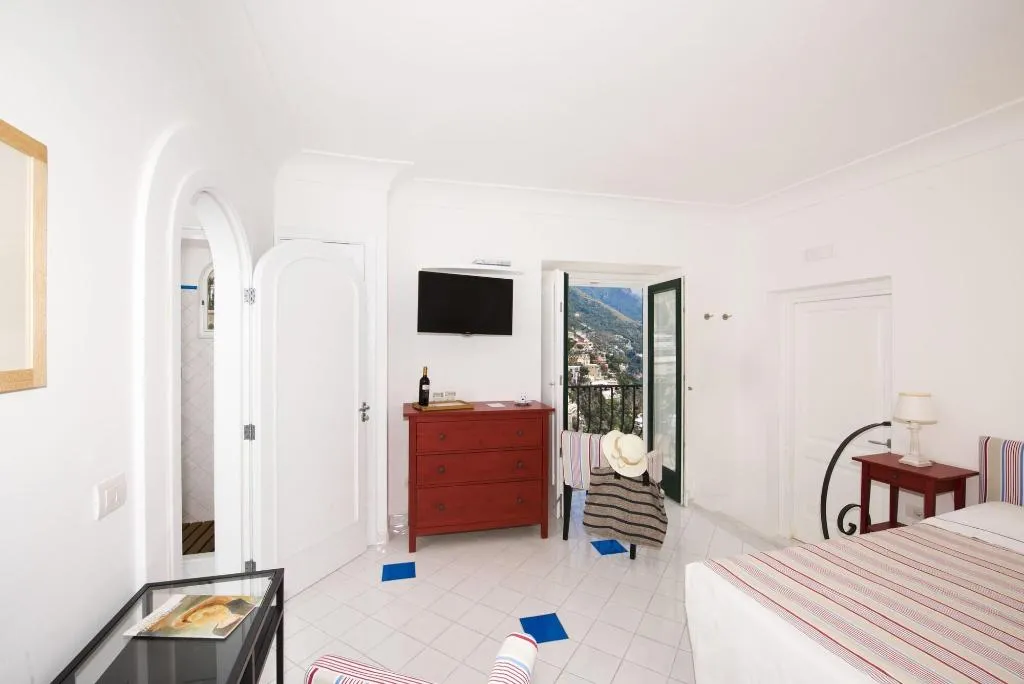 Room, Miramare, Naples