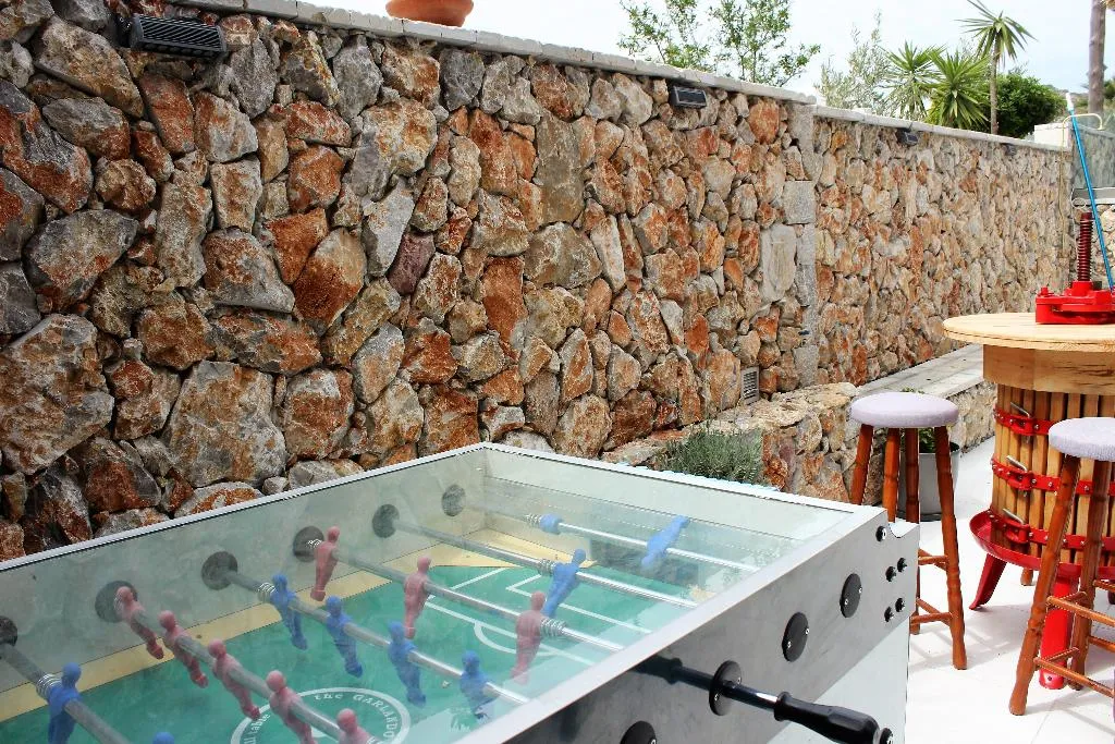 Sports and Entertainment, Johnmary Studios, Rhodes