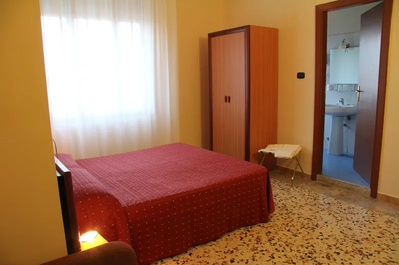 DOUBLE SINGLE USE STANDARD Room, La Casa del Pellegrino, Naples