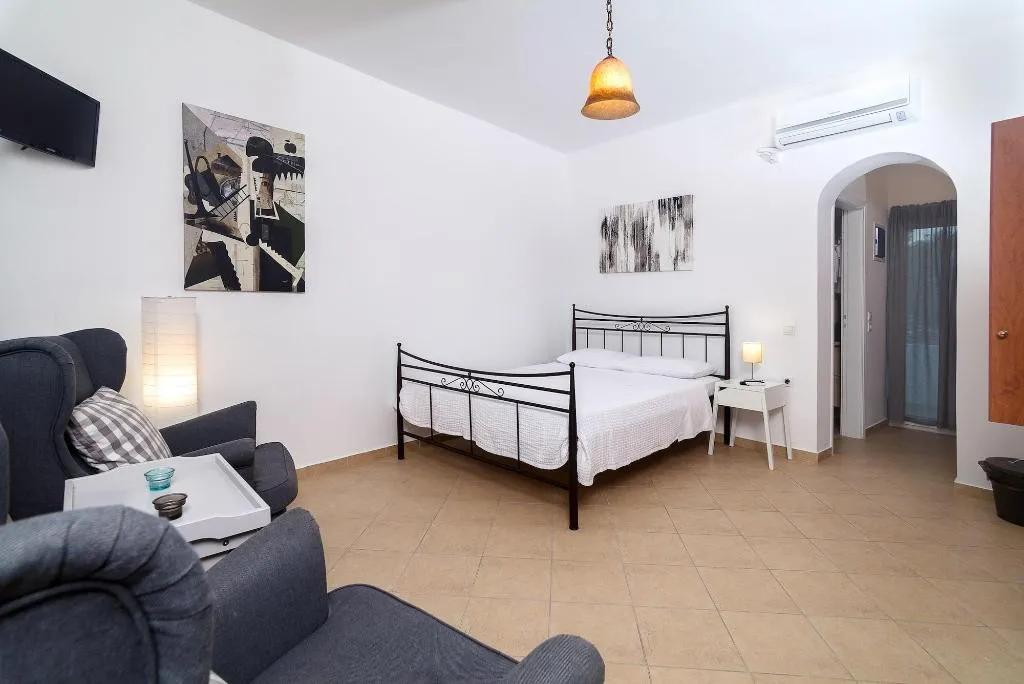 Room, Aelia Suites, Santorini