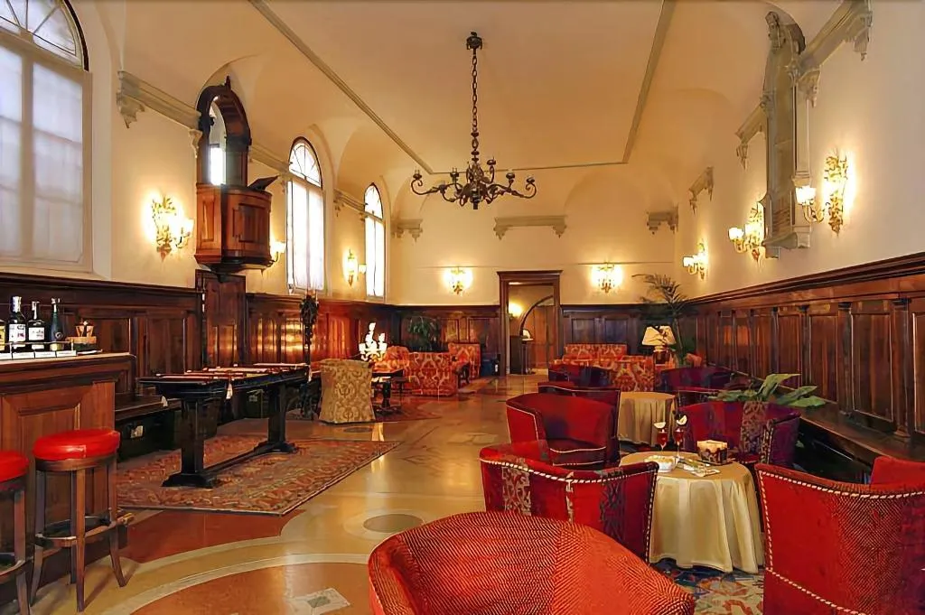 Bar, Abbazia, Venice