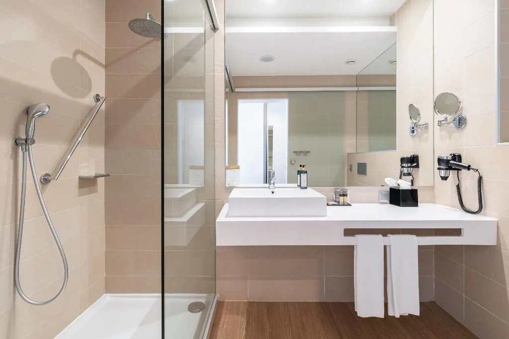 Double or Twin CAPACITY 3 Room, Jupiter Lisboa Hotel – Rooftop & Spa, Lisbon