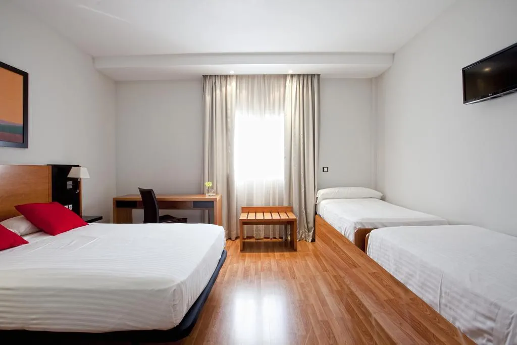 QUADRUPLE STANDARD Room, Cortijo Chico Málaga Airport, Costa Del Sol