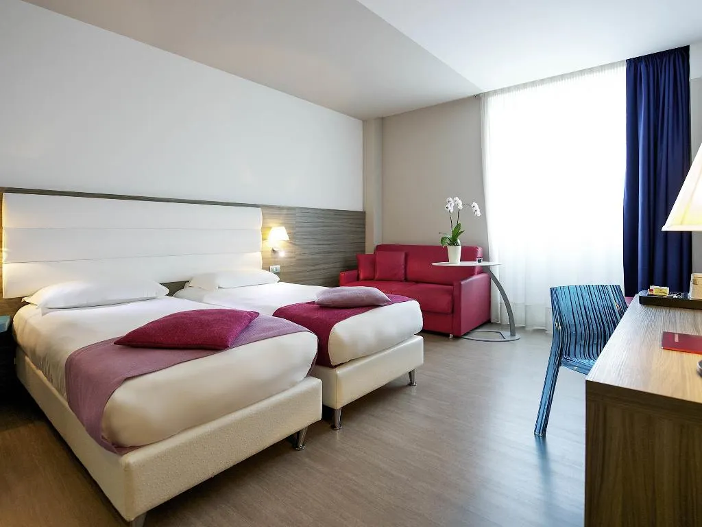 TRIPLE STANDARD Room, Mercure Venezia Marghera, Venice