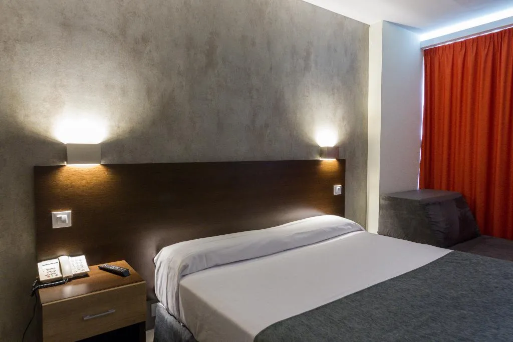 APARTMENT CAPACITY 7 Room, Apartamentos Recoletos, Madrid