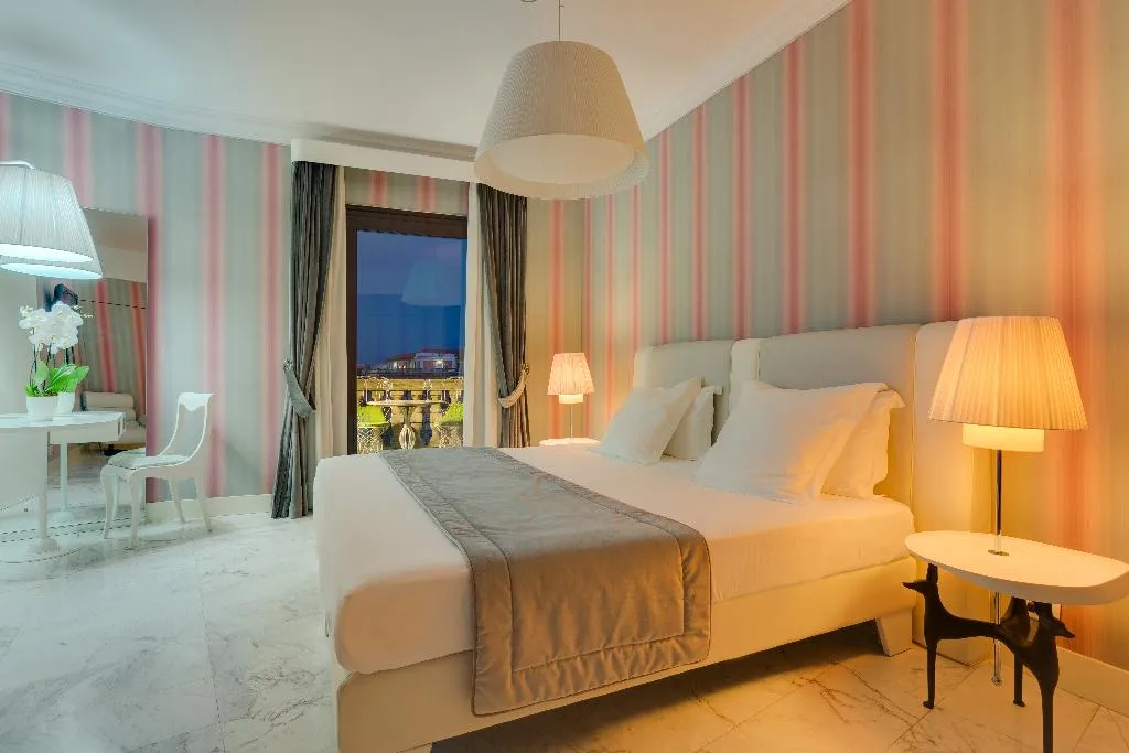 DOUBLE EXECUTIVE Room, Grand Hotel Palace Rome, Rome