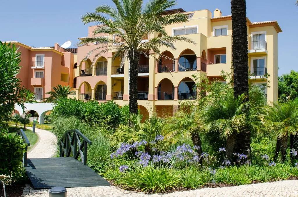 General view, Jardim da Meia Praia, Algarve