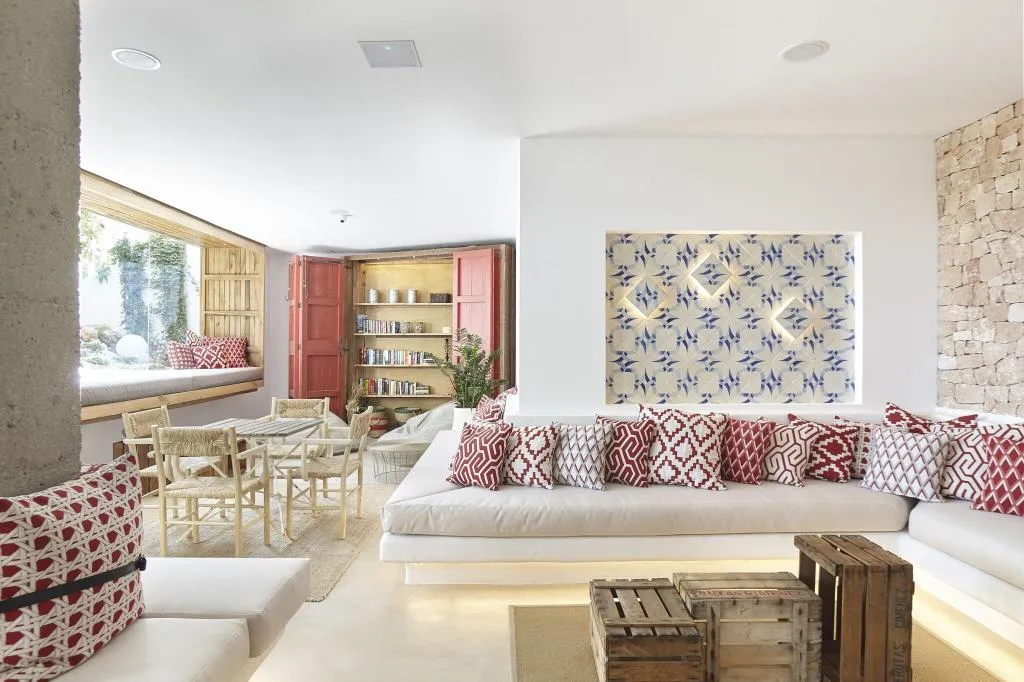 Lobby, Castavi, Ibiza
