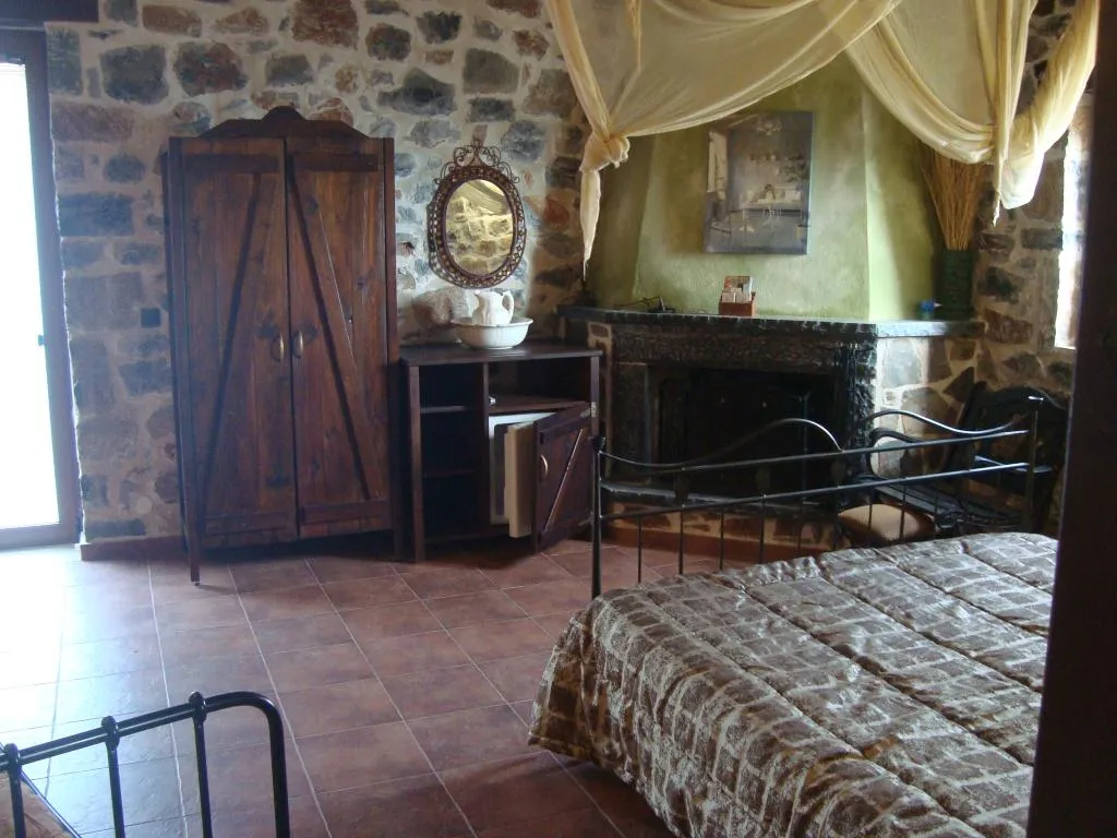TRIPLE WITH BALCONY Room, Agrotikon Cottage, Crete