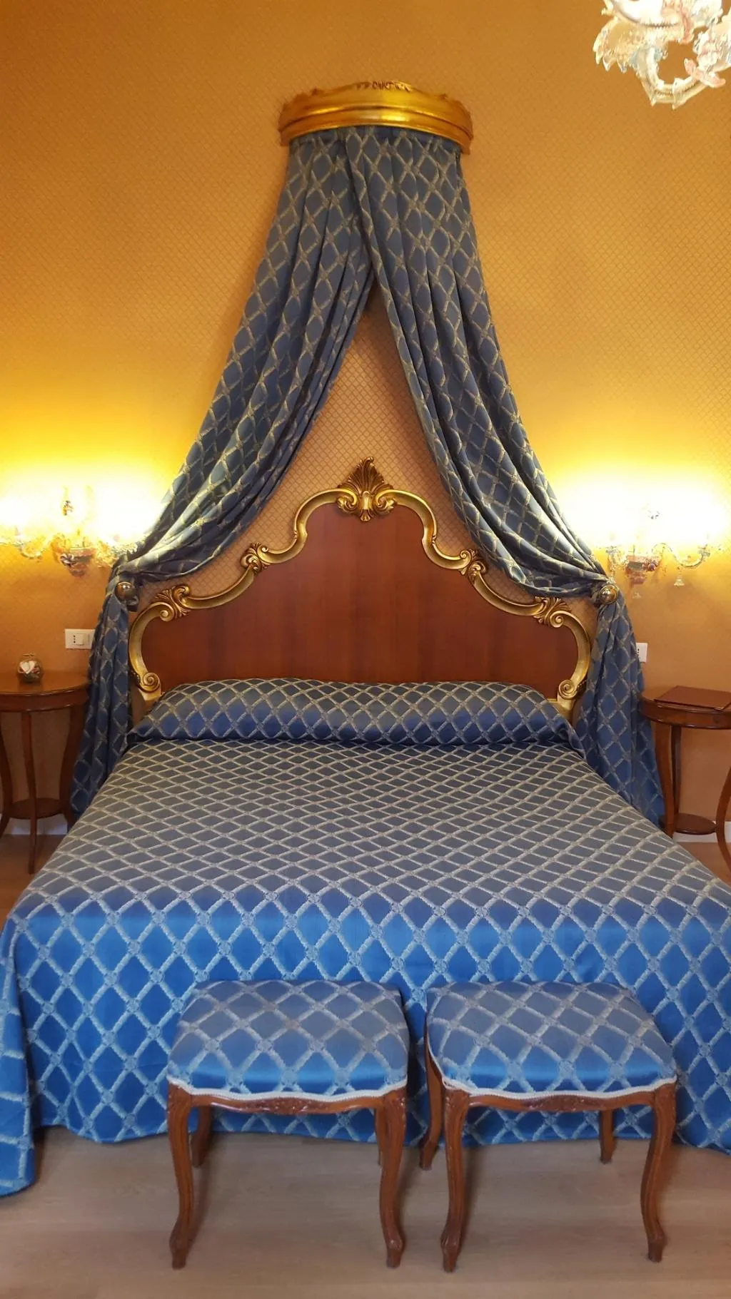 JUNIOR SUITE CANAL VIEW Room, Hotel Locanda Canal, Venice