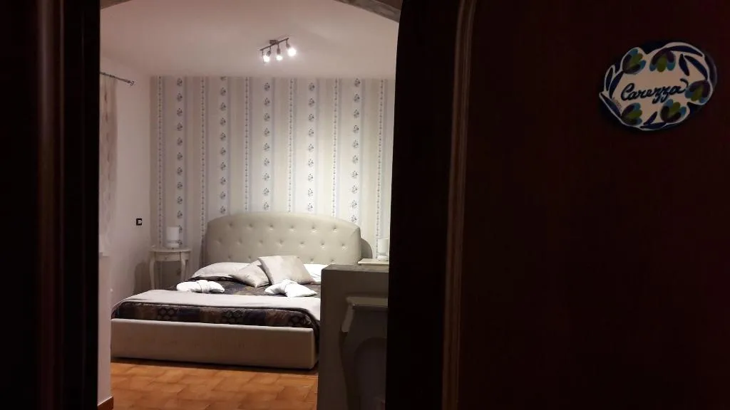 Room, Dimoramuri B&b, Catania