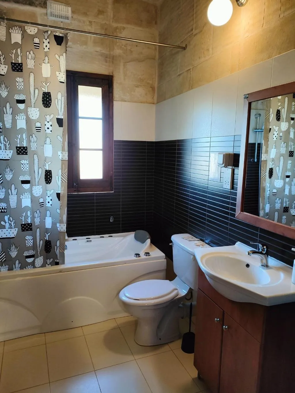 Room, Grotto's Paradise B&B, Gozo