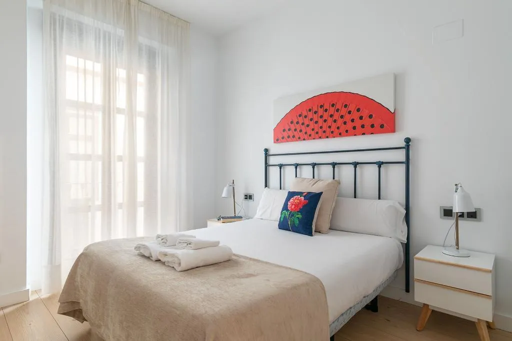 APARTMENT TWO BEDROOMS Room, Holiday Rentals Tempa Museo, Seville