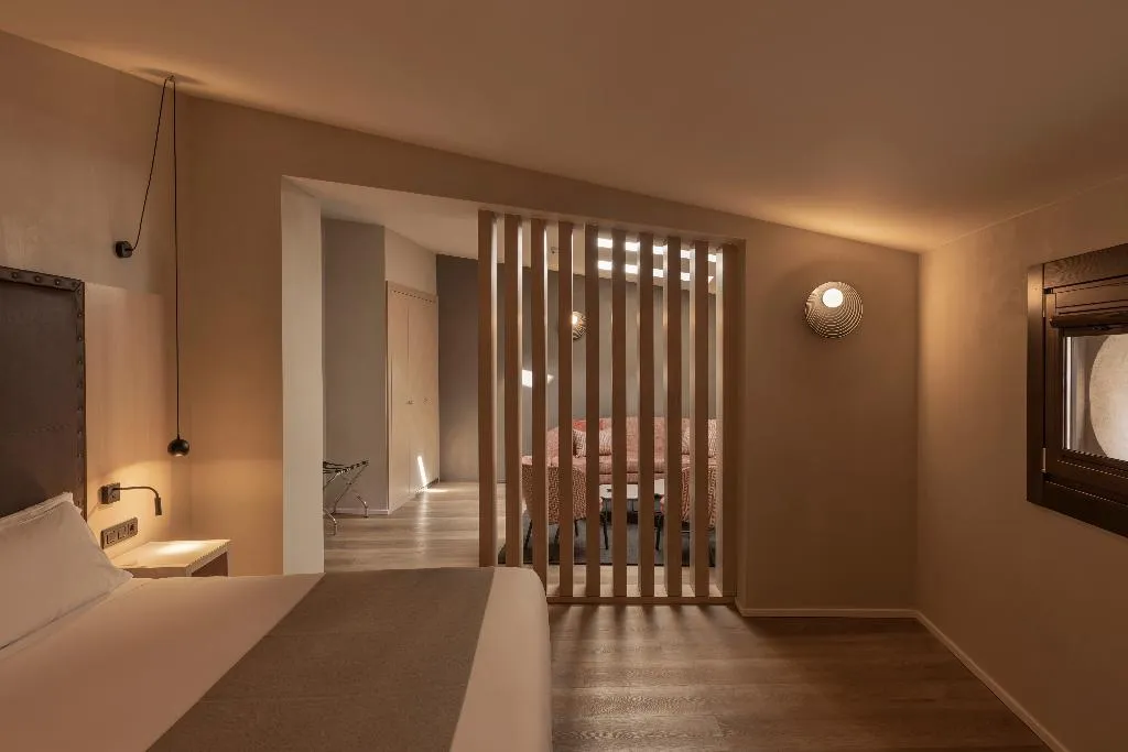 Double or Twin PREMIUM Room, Gran Hotel Barcino 4*S, Barcelona